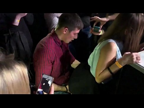 ❤️ Rus tungi klubida haqiqiy jinsiy aloqa. 18 yoshli rus qizi anus va qin ichida tungi klubda sikishdi ❤  seks  uz.hqpornvideos.ru ❤